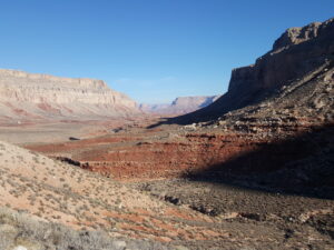 Similar bands of color as the Grand Canyon.