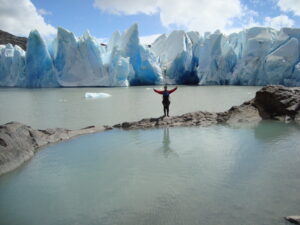Patagonia: at a pond above the lake in front of the glacier, it looks like an infinity pool