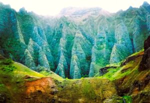 Cruising the Na Pali Coastline
