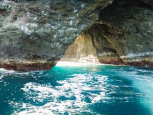 Cruising the Na Pali Coastline